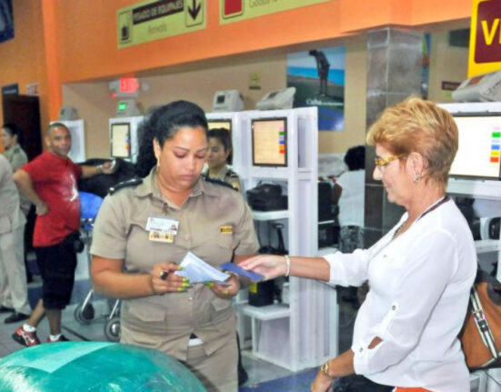Aduana de Cuba se pronuncia sobre la entrada de equipaje autorizado a la Isla