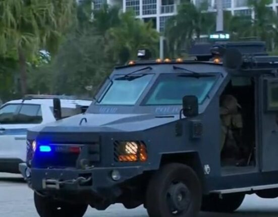 Encuentran hombre muerto en Midtown Miami después de que se atrincheró en un apartamento