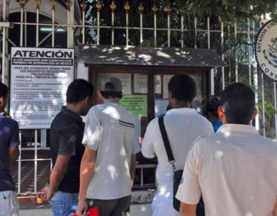 Denuncian venta de visas en Embajada de México en La Habana