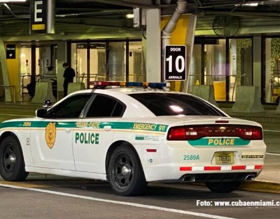 Paquete sospechoso obliga a cerrar la terminal D del Aeropuerto de Miami