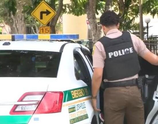 Un muerto y tres heridos tras tiroteo en el suroeste de Miami-Dade