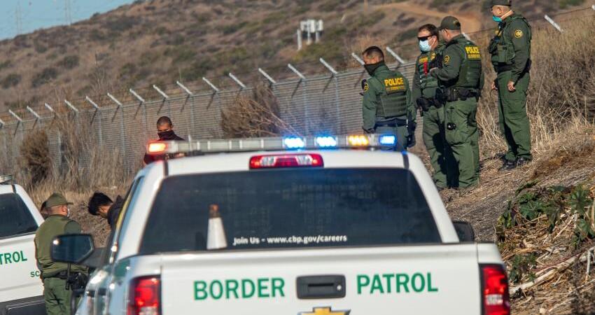 Detienen a cubanos en un camión tratando de entrar a Estados Unidos por la frontera patrulla-fronteriza (1)