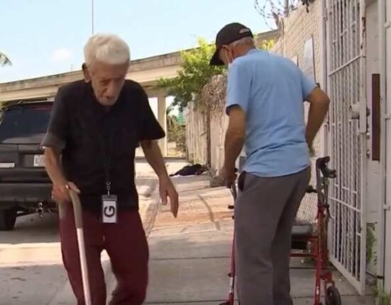 Dos ancianos cubanos en Miami se quedan sin vivienda y piden ayuda