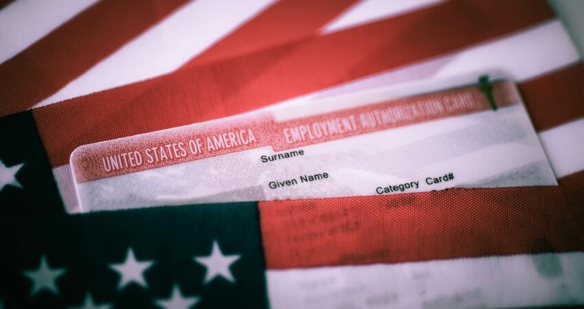 Detalles sobre el proceso de solicitud del permiso de trabajo I-765 en Estados Unidos, incluyendo el plazo actual para su aprobación permiso-trabajo-usa (1)