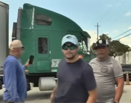 Compañía de camiones en Miami quiebra y deja a los camioneros sin cobrar