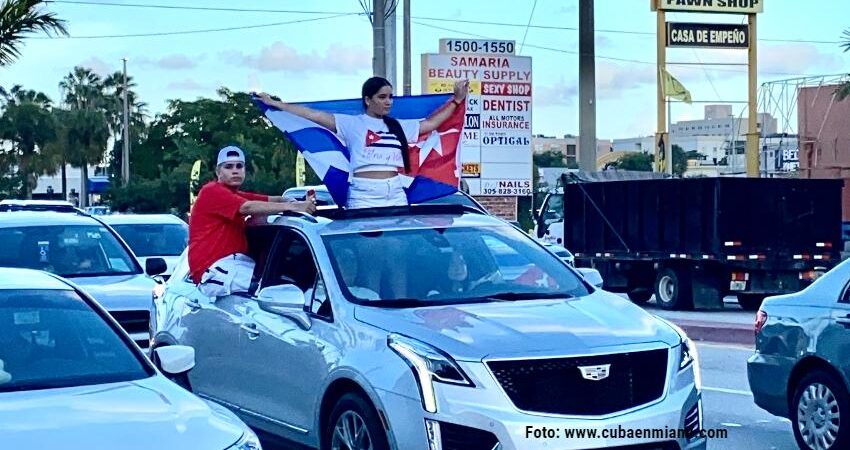 Cubanos en Miami reaccionan a pedido de Congresista de EE.UU para suspender las remesas y los viajes a Cuba Cubanos en Hialeah
