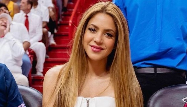 Cantante Shakira anuncia nuevas fechas de su tour por Norte América en el que se incluyen Miami y Orlando shakira-cancion-nueva