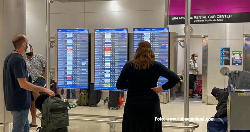 Varios vuelos cancelados y miles de pasajeros afectados en Miami por accidente aéreo en Washington D.C. vuelos-cancelados-miami-1