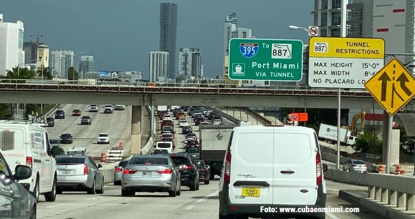 Persiste temporada de viajes récord del verano y se prevé que hoy se mantenga por las celebraciones del Día del Trabajo 836-miami-trafico