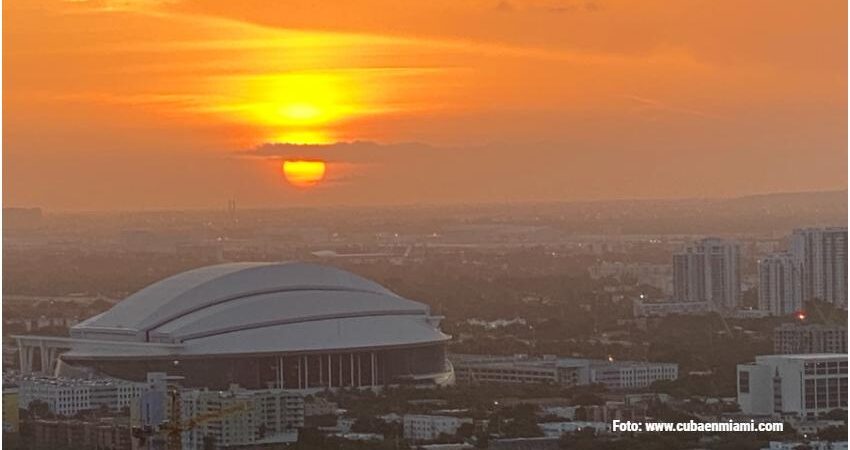 Detalles del horario de verano y a la entrada en vigor pronto del horario estándar miami-atardecer