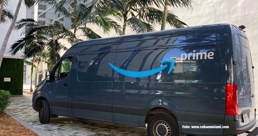 Comercios minoristas como Amazon, Macy´s y otros incrementan contrataciones ante la venidera temporada de festividades camion-amazon-miami