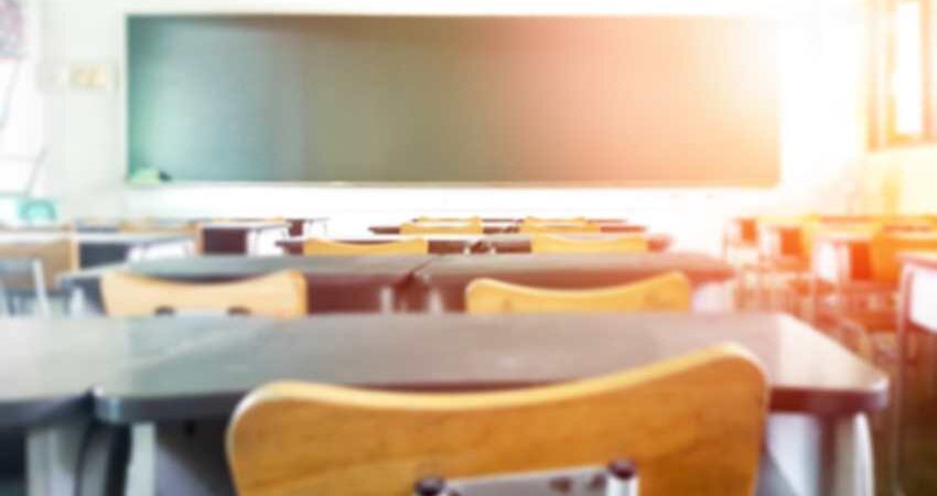 Escuelas de Miami-Dade quedarán cerradas el jueves ante proximidad de Milton escuela-usa