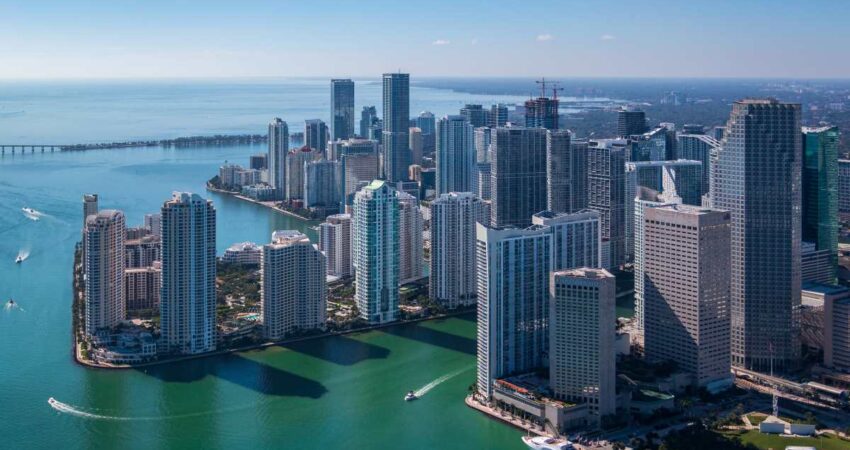 Disminuyen las ventas de casas en Miami-Dade y en Broward brickellmiami-vista