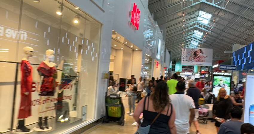 Año Nuevo en el sur de Florida: horarios especiales, cierres y lo que debes saber antes de salir compras-miami