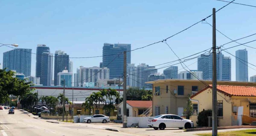 Florida impulsa más de 300 viviendas accesibles para Miami-Dade: nueva ley busca aliviar crisis habitacional pequena-habana-miami