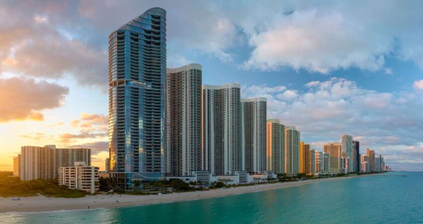 Cubano feliz con las playas en Estados Unidos y se alegra de que no hay ruido, ni basura, ni reggaetón miami-playa-skyyline