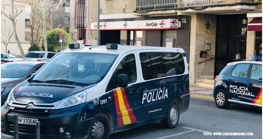Detienen a integrantes de una red que se dedicaba a falsificar documentos para legalizar estatus migratorio de cubanos en España policia-nacional-espana