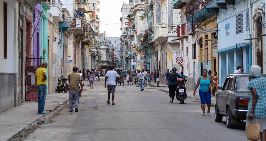 7 Razones para No Viajar a Cuba: Reflexiones sobre la Realidad Actual la-habana-cuba