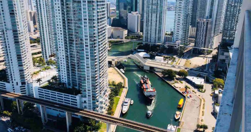 Aprueban en Miami proyecto de tres enormes rascacielo en el área del Río y el Centro rio-miami