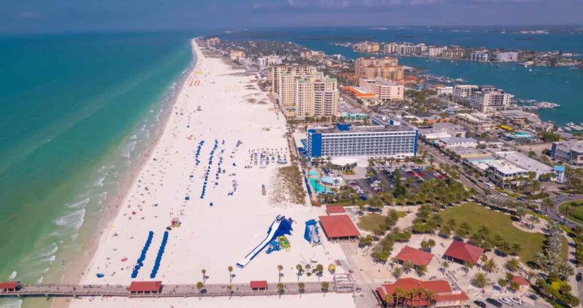 Florida y Texas continúan acogiendo a miles de estadounidenses que deciden mudarse de estado clearwaterbeach-florida