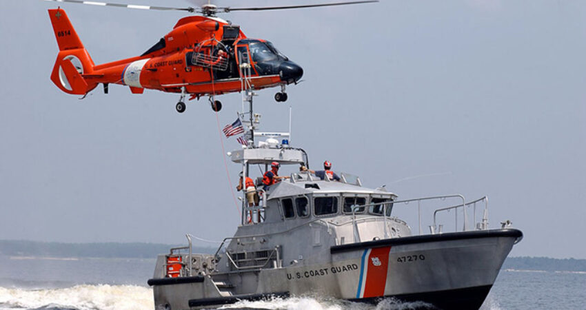 Milagro en el Atlántico: Guardia Costera salvó a 10 personas después que un avión se estrellara en el océano Guardia-Costera-1