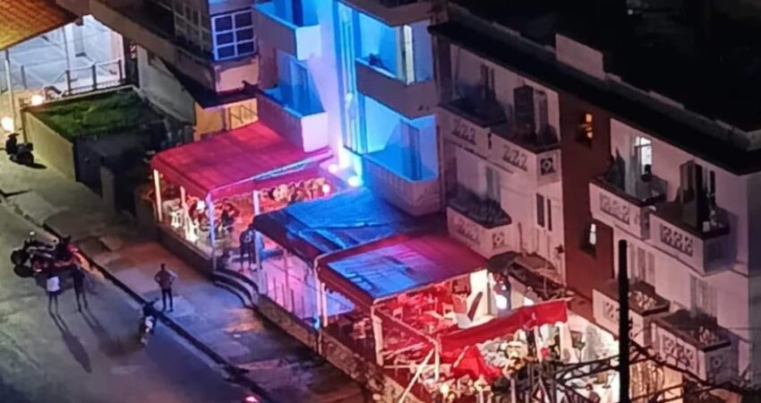 Cae un balcón sobre una cafetería en una zona con vista al mar en el barrio El Vedado, en La Habana, dejando hasta el momento tres lesionados derrumbe-vedado
