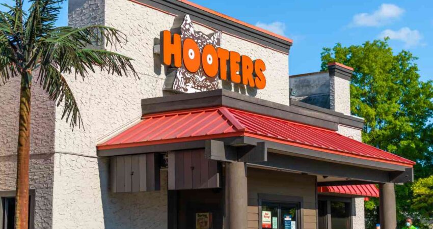 Cadena de restaurantes Hooters anuncia el cierre de varios de sus establecimientos en Estados Unidos hooters-usa