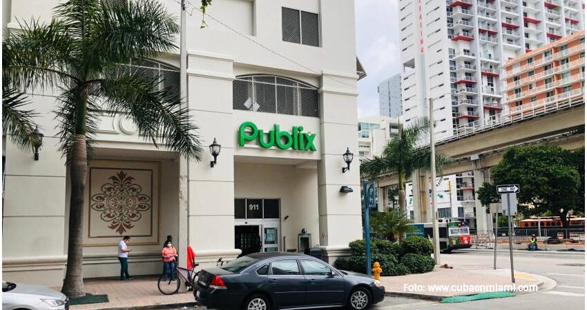Descubre el salario que ganan los cajeros que trabajan Publix en Miami y los beneficios de que disponen publix-brickell-miami