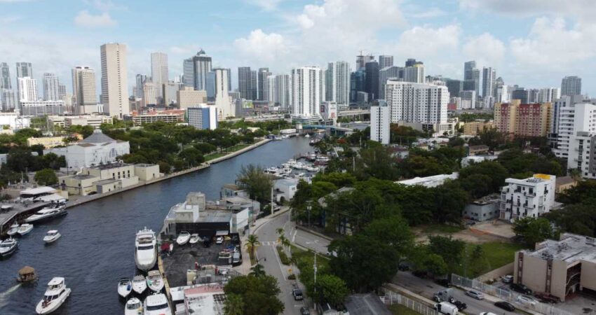 Cinco barrios de Miami con la renta más barata en el 2024 rio-miami-renta