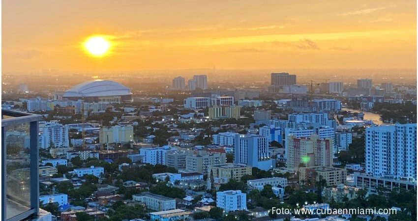 Llegó el solsticio de verano y con él oficialmente comienza la etapa más calurosa del año atardecer-miami