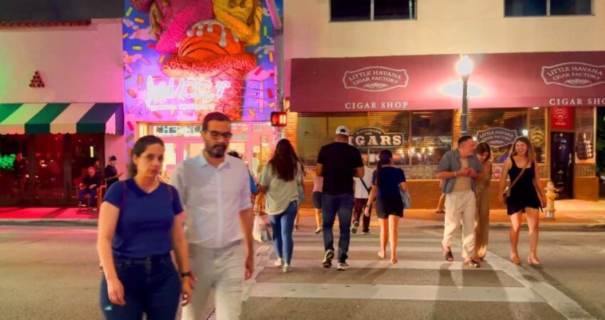 Vida nocturna en la Pequeña Habana de Miami calle-ocho-pequena-habana