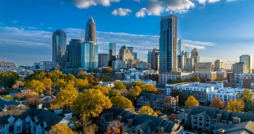 Descubre los seis estados que han logrado atraer a nuevos residentes por sus bajos precios de alquiler de viviendas carolina-norte