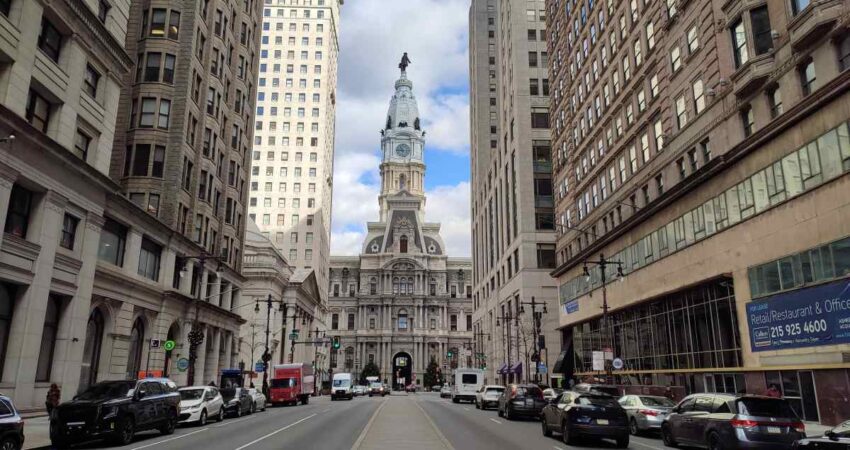 Nueva ciudad en EE.UU se lleva el título de la más transitable de EE.UU y no fue Nueva York filadelfia