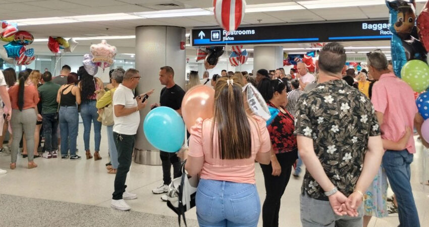 Un total de 109.000 cubanos habรญan llegado a EEUU hasta julio pasado, gracias al parole humanitario parole
