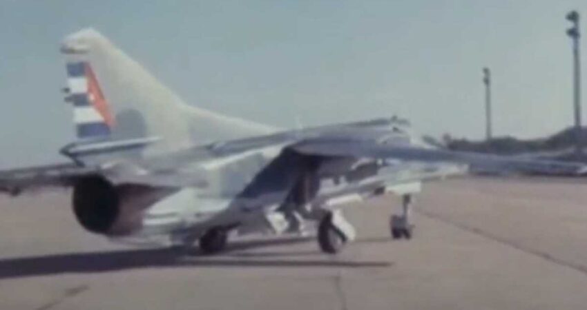 Llega a Estados Unidos con el Parole Humanitario un Coronel ex piloto de la fuerza aérea del régimen de Cuba avion-piloto-cuba