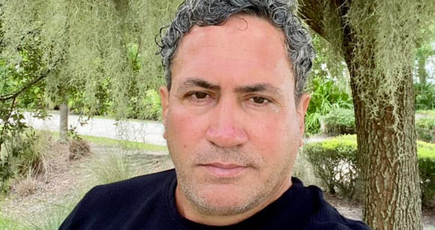Locutor Yunior Morales denuncia que el régimen cubano prohibió sus grabaciones en todos los medios estatales morales