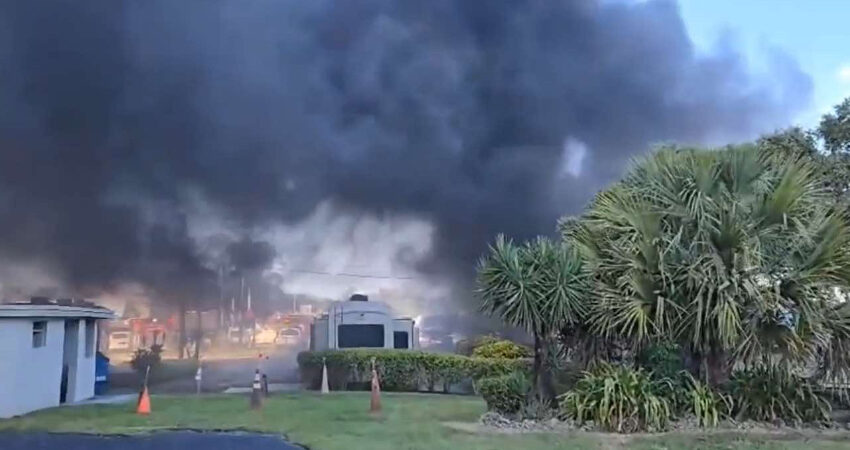 Un fallecido y cuatro heridos en explosión de un bote en una marina de Dania Beach incendio