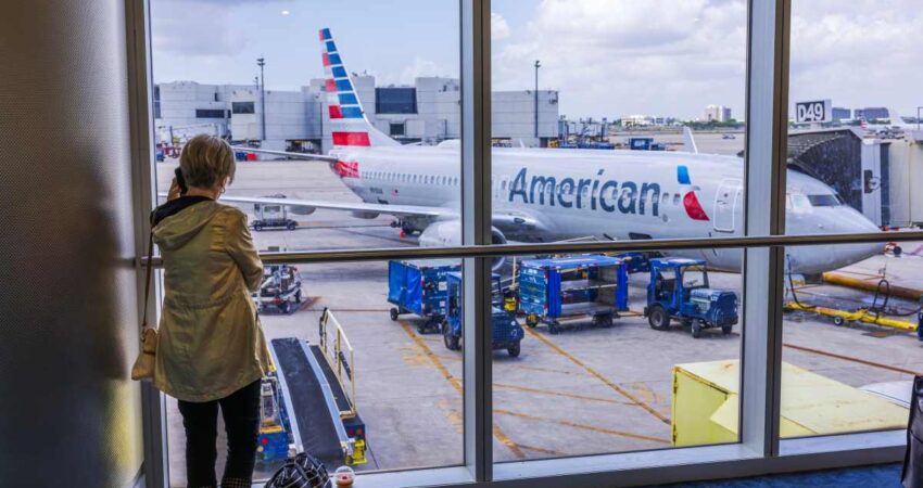 Tormenta Invernal Desata Caos en Aeropuertos del Sur de Florida con Cientos de Retrasos y Decenas de Cancelaciones AEROPUERTO-MIAMI