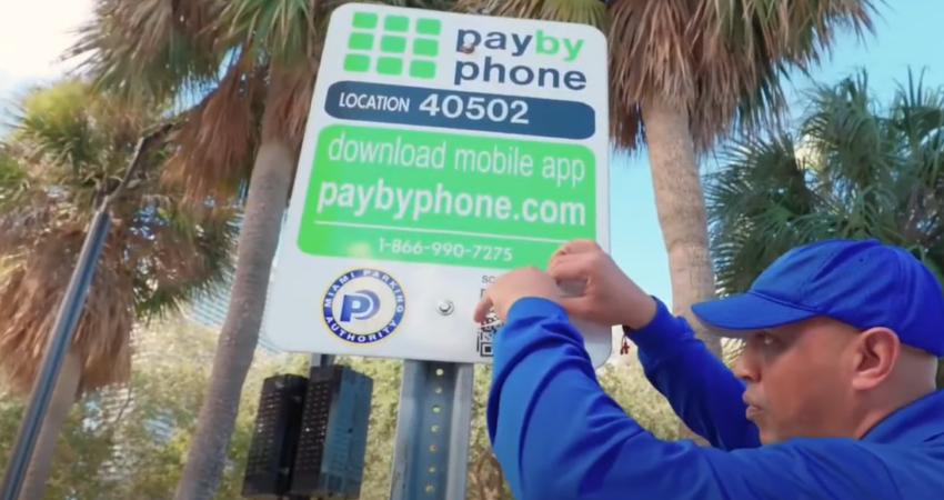 Ciudad de Miami modifica opciones de pagar el parqueo para proteger a sus residentes Screenshot 2024-12-15 142423