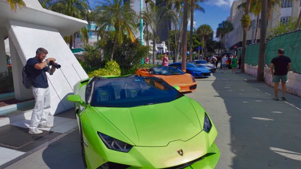 Explorando los Autos Más Lujosos de Miami Beach Explorando los Autos Más Lujosos de Miami Beach
