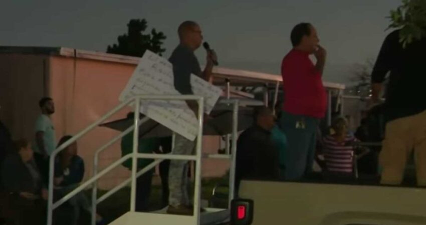 Abogados que representan a los residentes de Sweetwater quieren evitar el desalojo de 200 familias afectadas casas-moviles-sweetwater