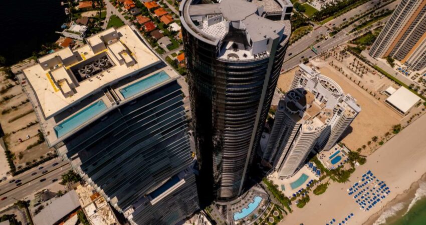 Lujosa torre Porsche Design entre los 35 rascacielos que se estรกn hundiendo en Miami torre-porshe-miami