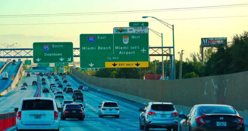 Florida entre los 15 mejores estados para manejar en EE.UU trafico-miami