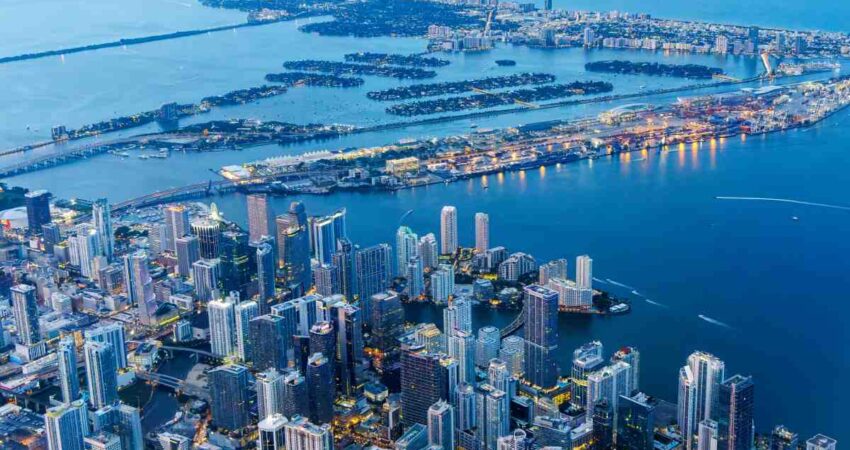 Precio del alquiler en Miami baja $200 dรณlares respecto al aรฑo anterior brickell-miami-bahia
