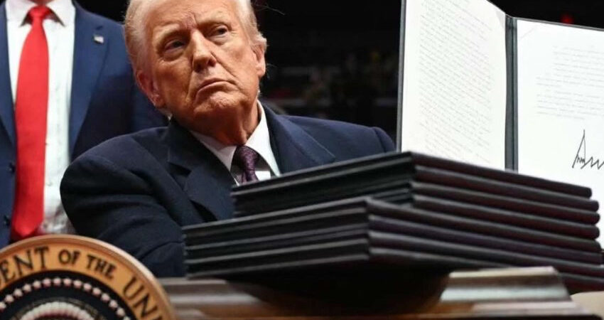 Trump firma orden ejecutiva para limitar el acceso a la tecnologรญa estadounidense a Cuba, Venezuela y otros paรญses adversarios donald
