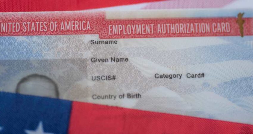 Abogada aclara sobre los permisos de trabajo y la pausa indefinida en tramites de inmigración para algunos grupos de Parole permiso-trabajo-usa1