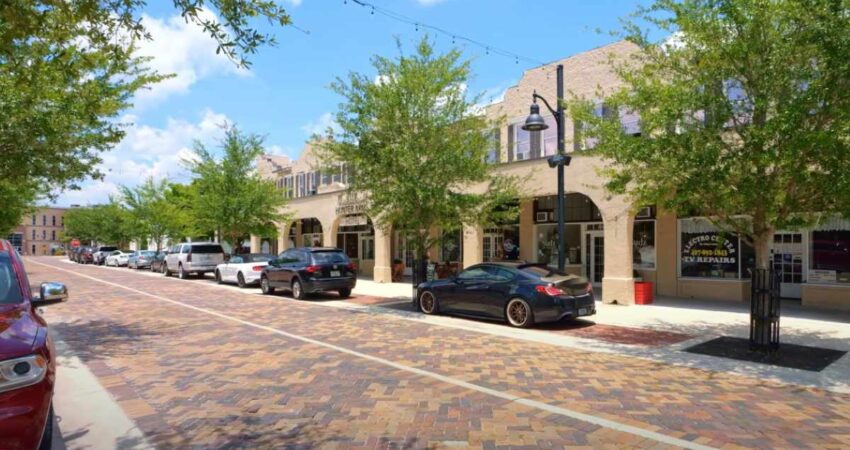 Pequeña ciudad en el área de Orlando, considerada la comunidad más segura de Florida stcloud