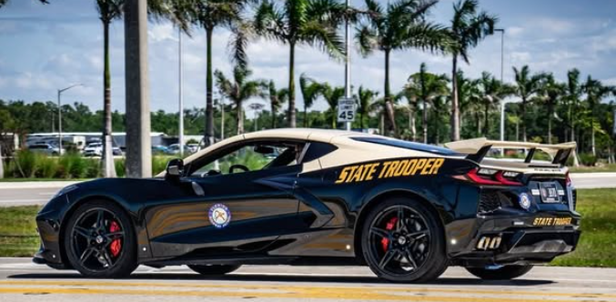 Patrulla de Carreteras de Florida muestra su espectacular automóvil que ya está circulando las autopistas Captura de pantalla 2025-04-15 112335