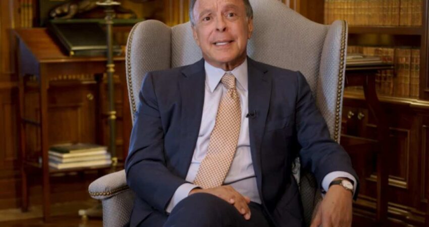 Multimillonario cubanoamericano Mike Fernández acusa de traidores a representantes de Florida mike-fernandez