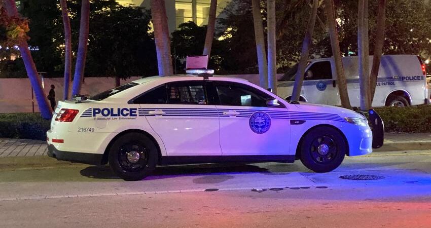 Balacera en el Downtown de Miami deja una persona herida de gravedad mientras las autoridades buscan al responsable policia-miami (2)